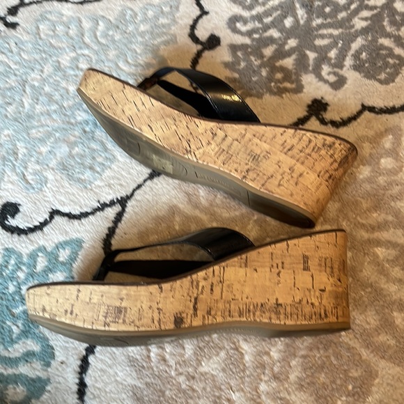 Montego Bay club wedge flip flops - Picture 2 of 3